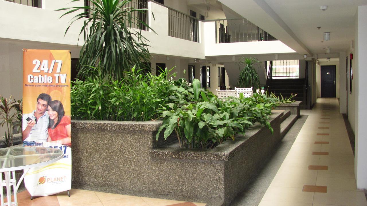 Two - 2Br Condo In The Heart Of Davao City Exterior foto