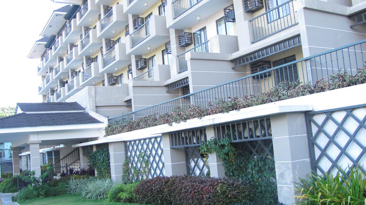 Two - 2Br Condo In The Heart Of Davao City Exterior foto